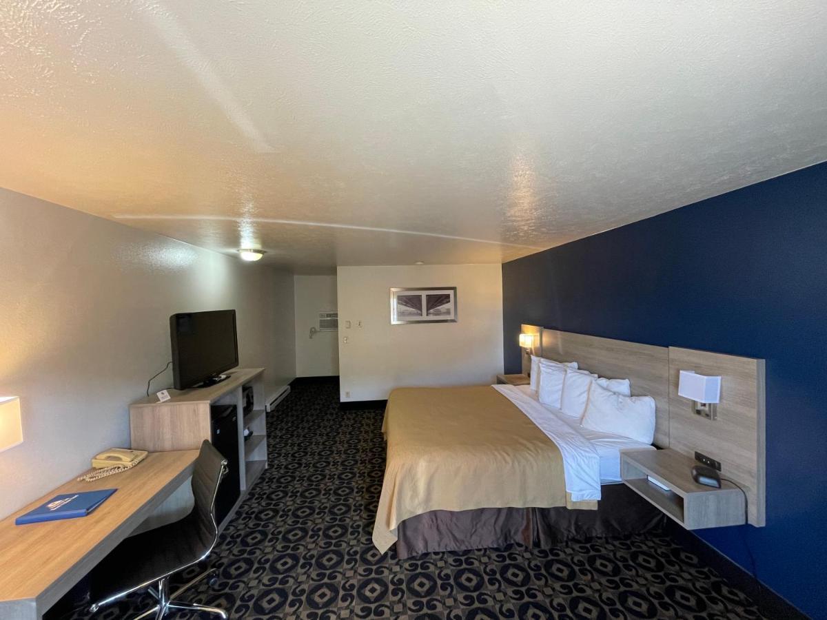 Americas Best Value Inn Roosevelt/Ballard Exterior photo